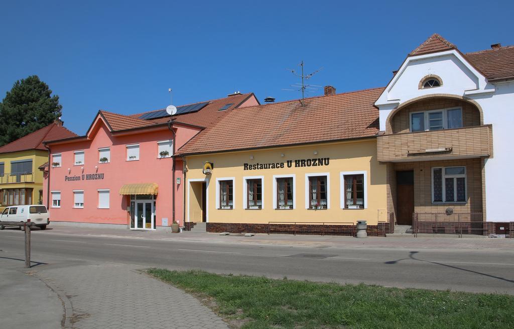 Penzion A Restaurace U Hroznu Velké Bílovice 외부 사진