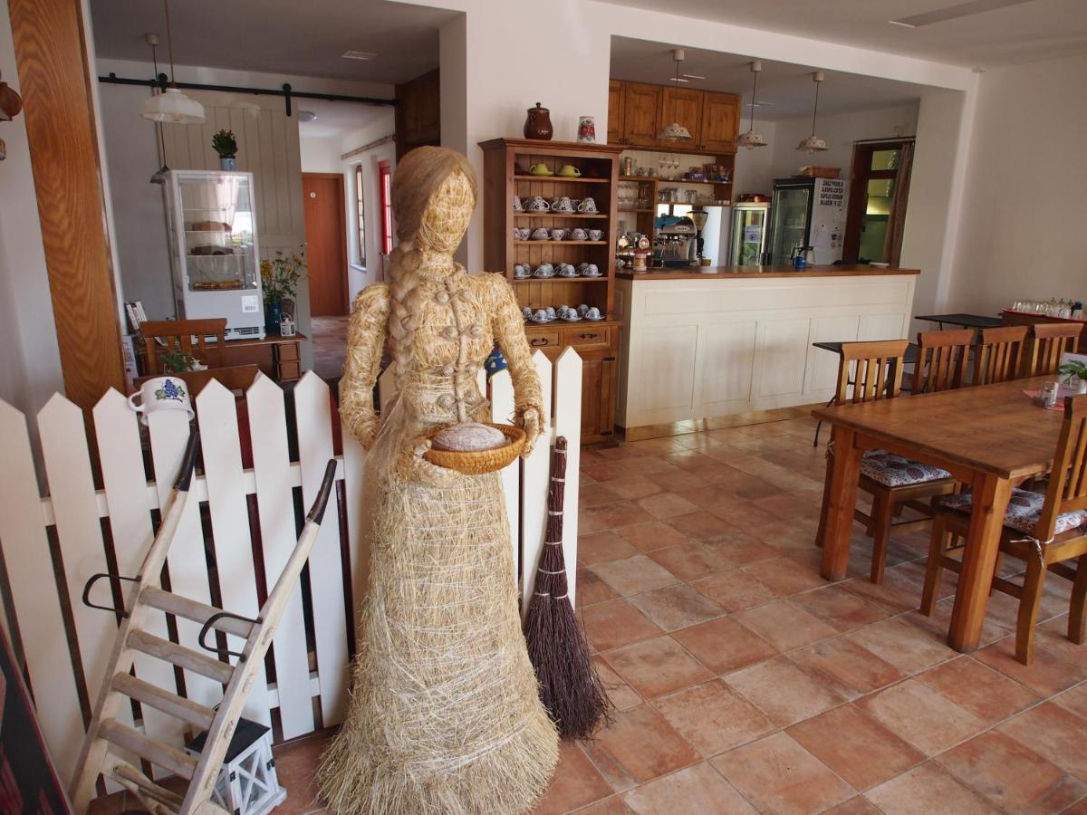 Penzion A Restaurace U Hroznu Velké Bílovice 외부 사진