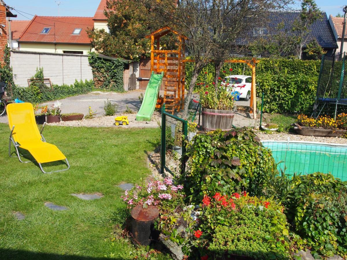 Penzion A Restaurace U Hroznu Velké Bílovice 외부 사진