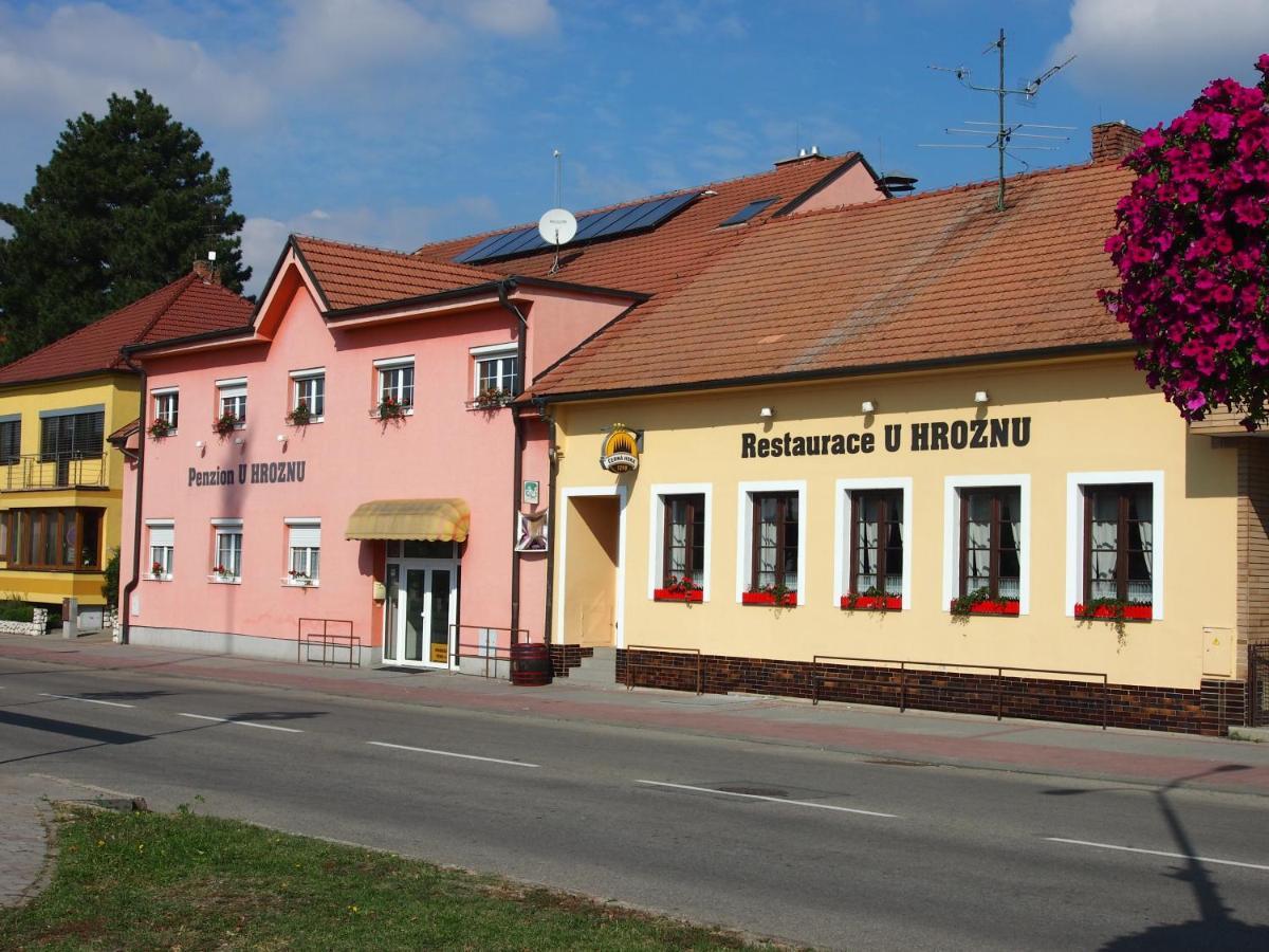 Penzion A Restaurace U Hroznu Velké Bílovice 외부 사진