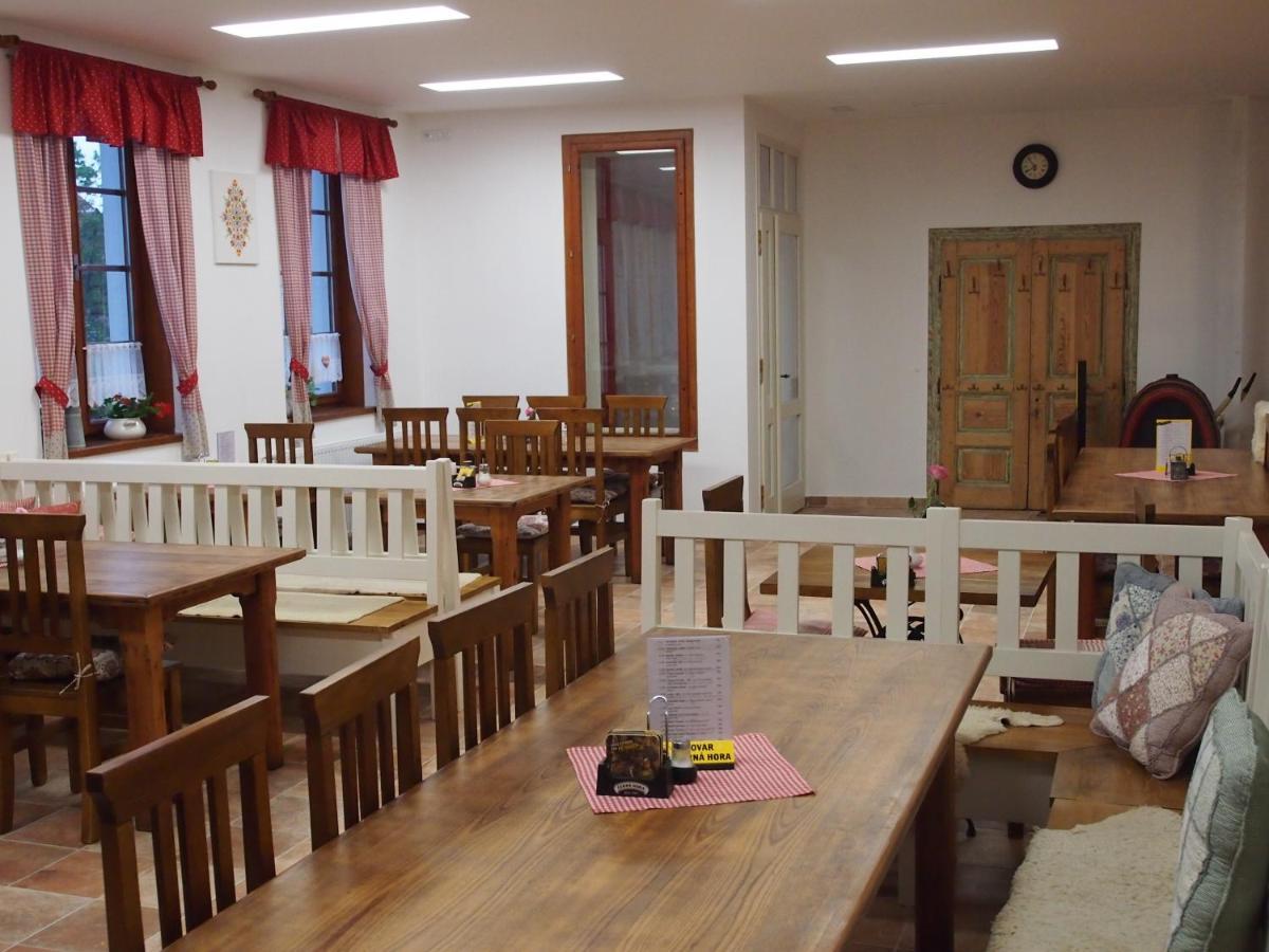 Penzion A Restaurace U Hroznu Velké Bílovice 외부 사진